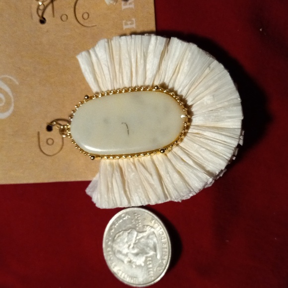 Plunder earrings - Picture 4 of 4